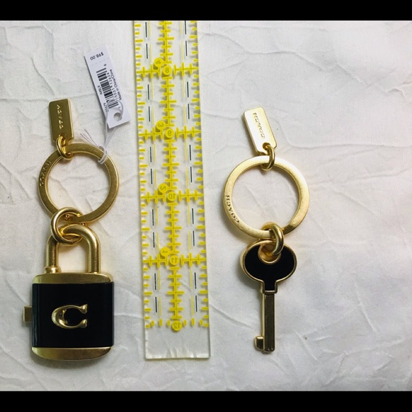 COACH 🔐 🔑 Key Ring C1679SRP$98 - Picture 5 of 10